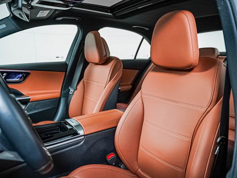 Certified 2024 Mercedes-Benz C 300 Sedan image 11