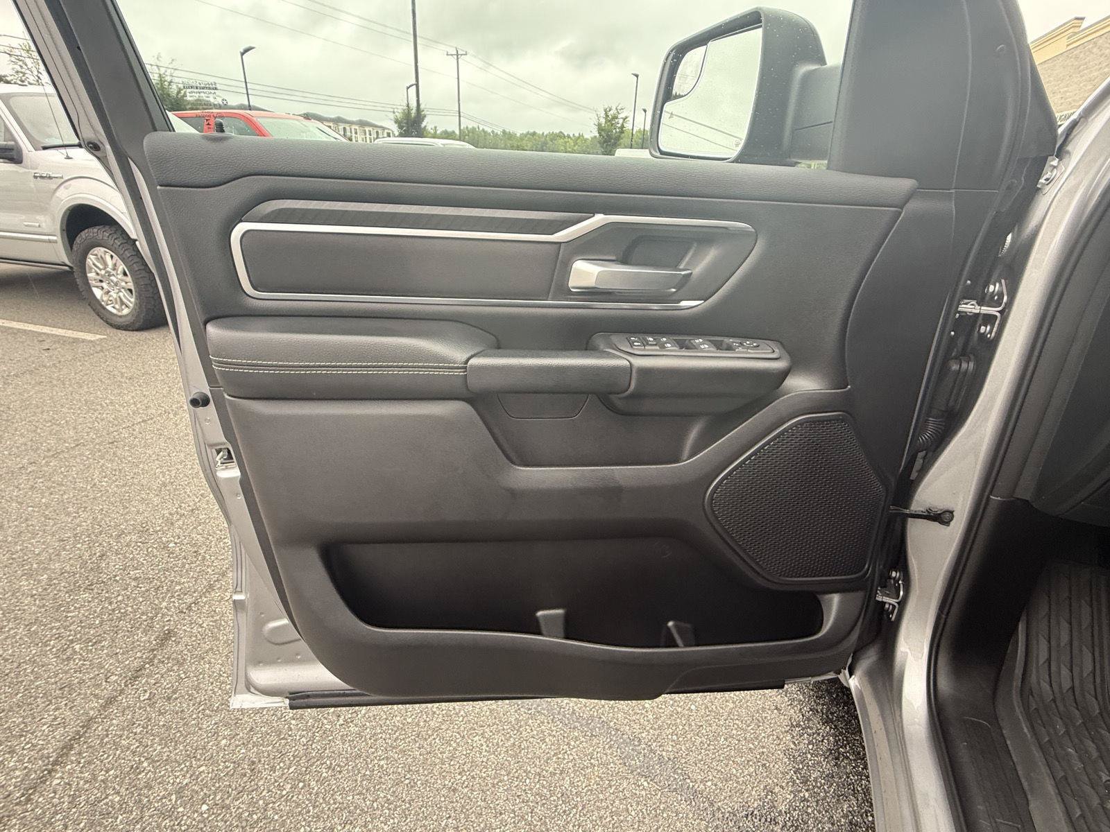 Used 2025 RAM 1500 Big Horn AWD/4WD image 10