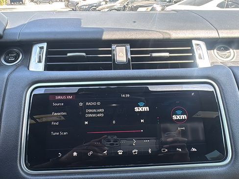 Used 2018 Land Rover Range Rover Sport HSE AWD/4WD image 18