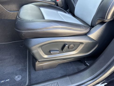 Used 2022 Ford Explorer XLT w/ Equipment Group 202A image 20