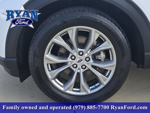 Used 2024 Ford Explorer Limited AWD/4WD image 7