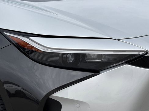 Certified 2023 Toyota bZ4X XLE image 9