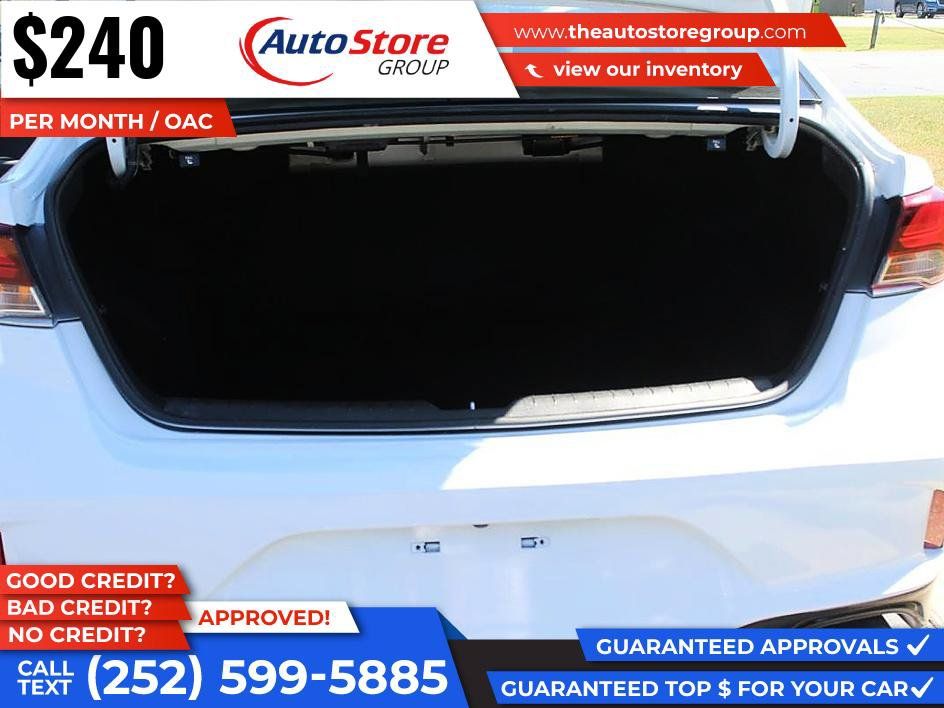 Used 2019 Hyundai Sonata SE w/ Cargo Package FWD image 10