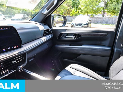 Used 2025 Chevrolet Tahoe LT AWD/4WD image 40