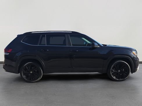 Certified 2023 Volkswagen Atlas SE w/ Black Wheel Package AWD/4WD image 6