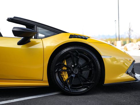 Used 2016 Lamborghini Huracan LP 610-4 AWD/4WD image 24