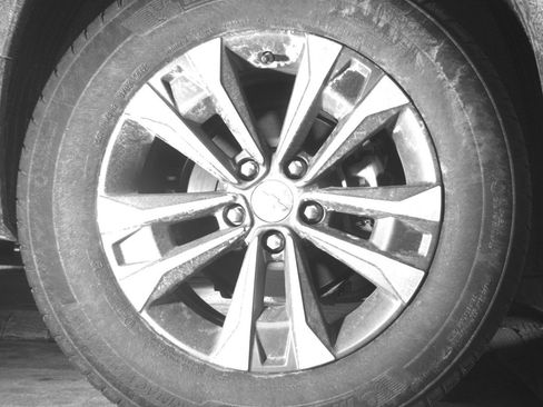 Used 2025 Chevrolet Equinox LT image 15