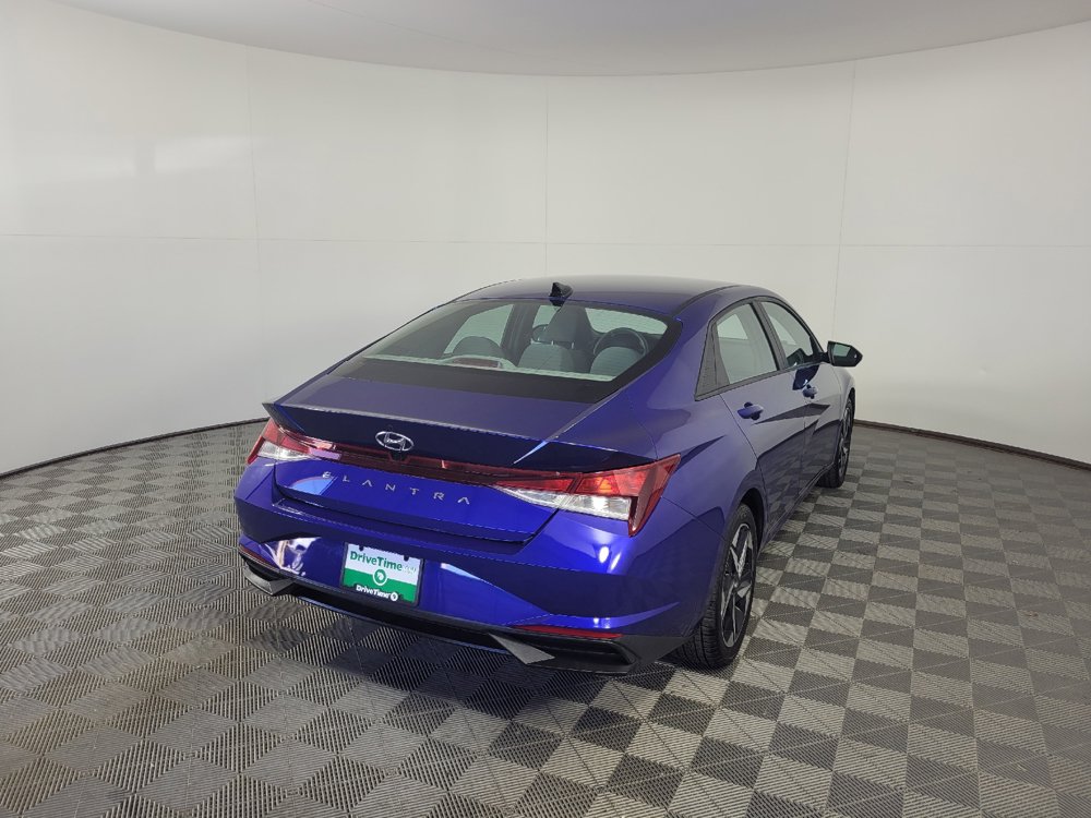 Used 2023 Hyundai Elantra SEL w/ Convenience Package FWD image 7