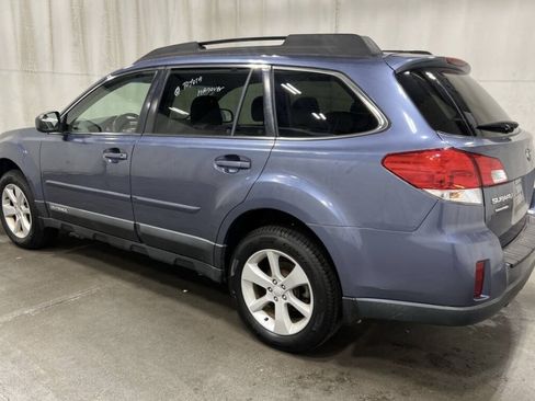 Used 2013 Subaru Outback 2.5i Premium w/ All-Weather Pkg AWD/4WD image 3