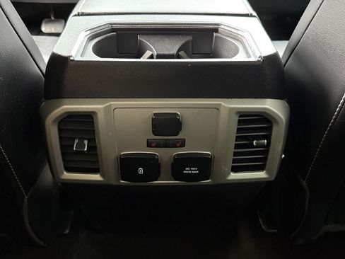 Used 2019 Ford F150 Lariat w/ Equipment Group 502A Luxury AWD/4WD image 14