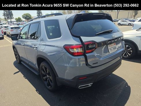Used 2025 Honda Pilot Black Edition image 6