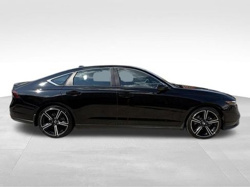 Used 2024 Honda Accord Sport image 8