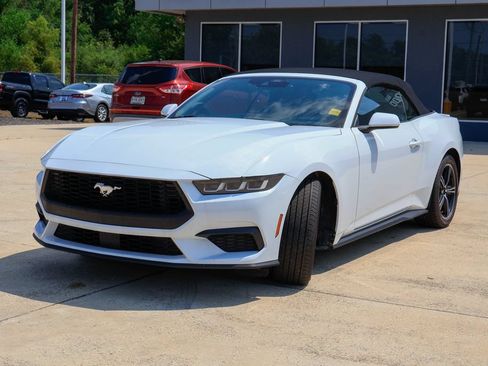 Used 2025 Ford Mustang Premium RWD image 26