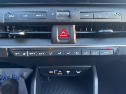 New 2025 Kia K4 LXS image 33