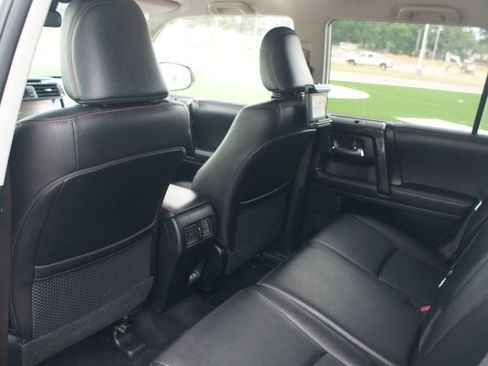 Used 2022 Toyota 4Runner TRD Off-Road Premium image 15