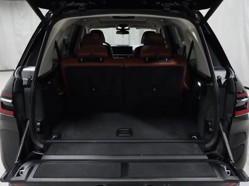 Used 2023 BMW X7 xDrive40i w/ Premium Package image 29