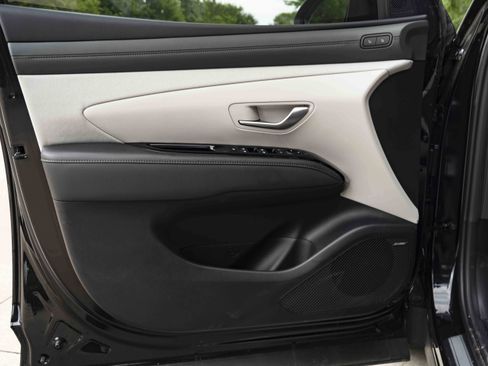 Used 2025 Hyundai Tucson Limited FWD image 36