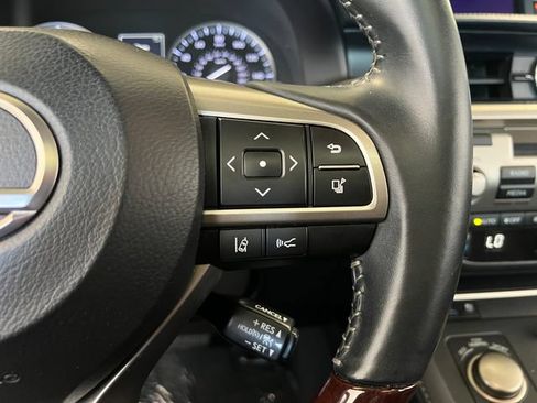 Used 2017 Lexus ES 350 w/ Premium Package FWD image 37