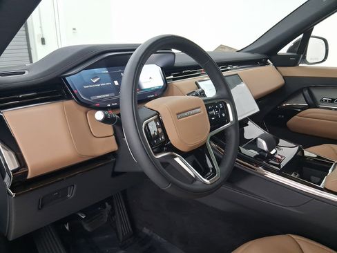 New 2026 Land Rover Range Rover Sport SE image 14