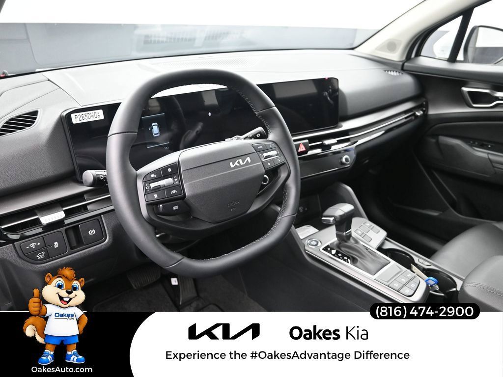 Certified 2026 Kia Sportage EX w/ EX Panorama Roof Package FWD image 12