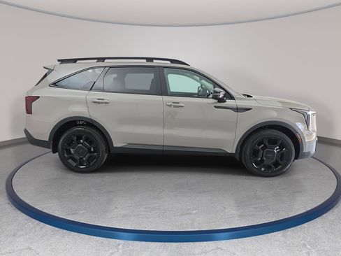Used 2026 Kia Sorento SX image 4