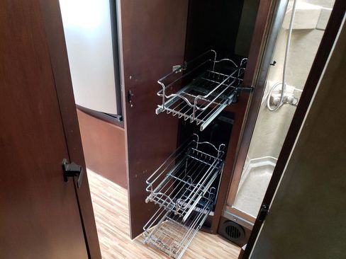 Used 2008 Freightliner Sprinter 3500 image 40