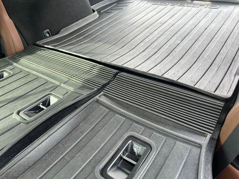 Used 2017 Subaru Outback 2.5i Touring w/ Popular Package #5A image 13