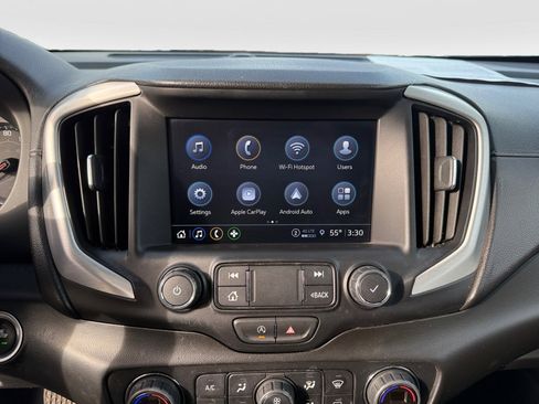 Used 2022 GMC Terrain SLT image 17