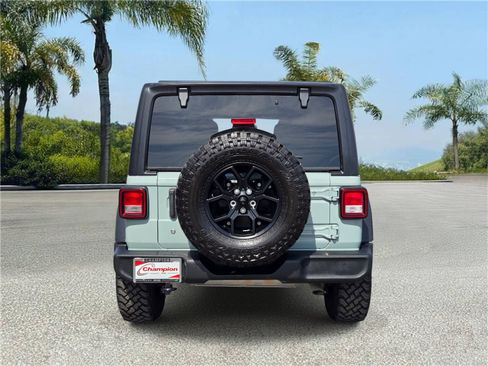 Used 2023 Jeep Wrangler Unlimited Sport AWD/4WD image 5