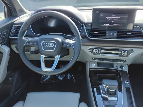 Certified 2025 Audi Q5 2.0T Premium Plus image 22