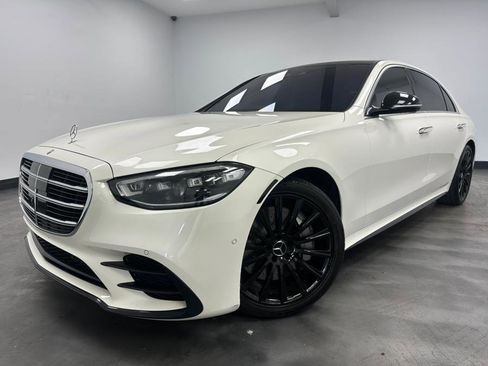 Used 2021 Mercedes-Benz S 580 4MATIC Sedan image 2