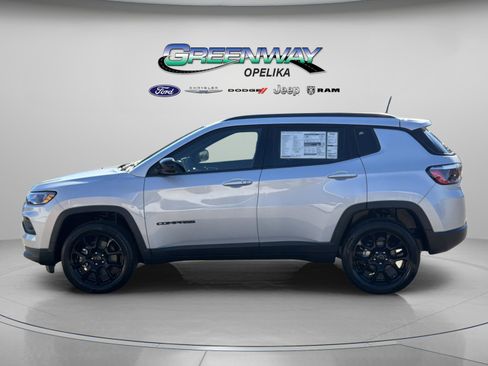 New 2026 Jeep Compass Latitude image 4