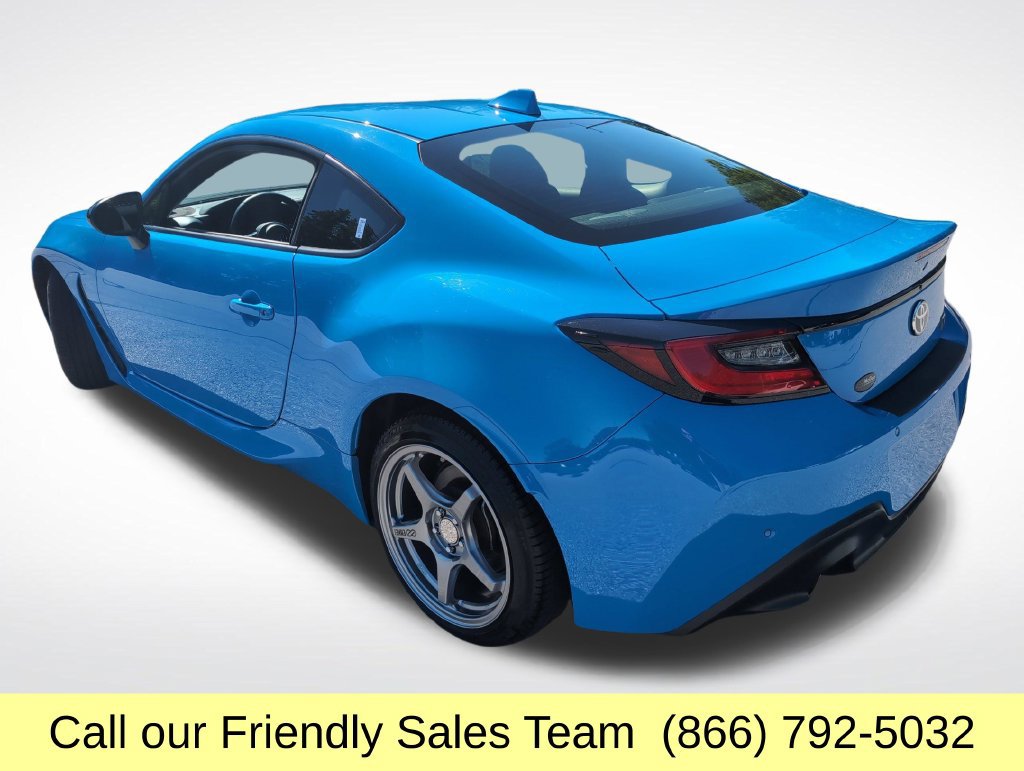 Used 2022 Toyota GR86 w/ ALL Weather Mat Package (TMS) RWD image 3