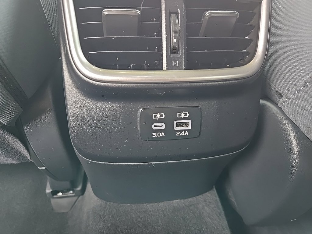 Used 2024 Subaru Outback Premium AWD/4WD image 38
