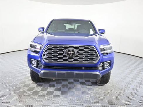 Used 2022 Toyota Tacoma TRD Off-Road w/ Technology Package AWD/4WD image 11