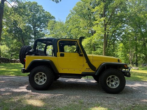 Used 2003 Jeep Wrangler X AWD/4WD image 9