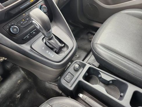 Used 2020 Ford Transit Connect XL FWD image 18
