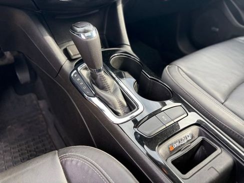 Used 2017 Chevrolet Cruze Premier image 24