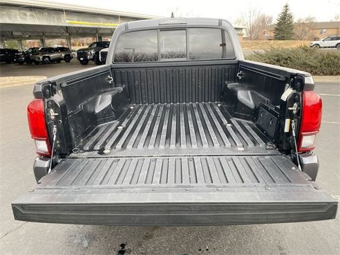 Used 2020 Toyota Tacoma SR w/ SR Convenience Package image 22