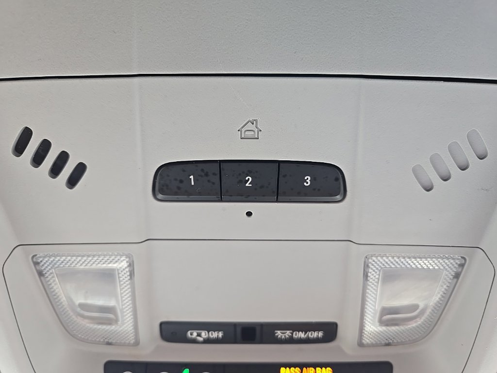 Used 2022 Chevrolet Blazer LT FWD image 32