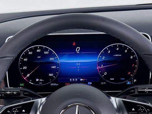 New 2026 Mercedes-Benz GLC 300 image 18