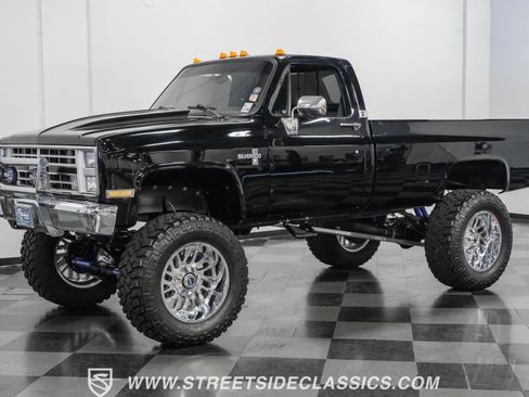 Used 1986 Chevrolet C/K Truck 3500 image 5