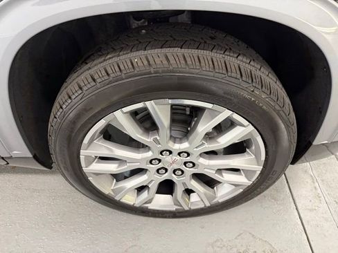 New 2026 GMC Acadia Denali w/ Super Cruise Package image 4