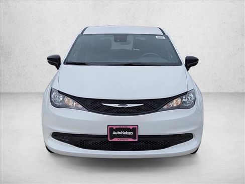 New 2025 Chrysler Voyager LX image 2