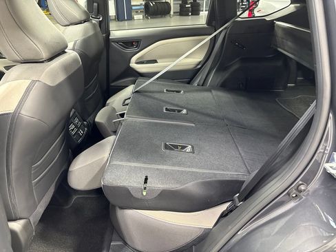 Used 2025 Subaru Forester Premium AWD/4WD image 30