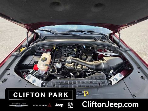 Used 2022 Jeep Grand Cherokee L Laredo w/ Luxury Tech Group I AWD/4WD image 29