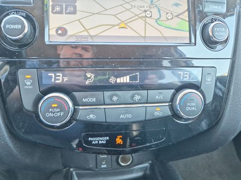 Used 2015 Nissan Rogue SL AWD/4WD image 15