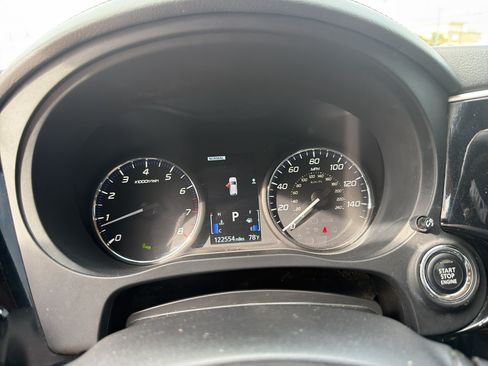 Used 2019 Mitsubishi Outlander ES AWD/4WD image 17