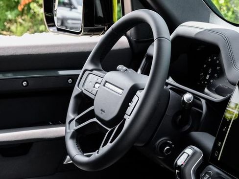 New 2026 Land Rover Defender 110 Trophy Edition AWD/4WD image 18
