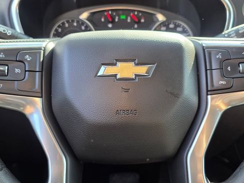 Used 2025 Chevrolet Blazer LT AWD/4WD image 25